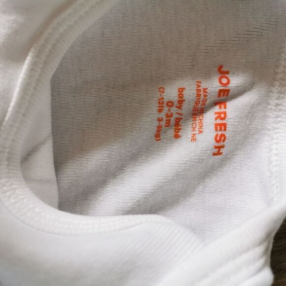 3/$12 Joe Fresh Bunny Onesie 0-3 M - Picture 3 of 3